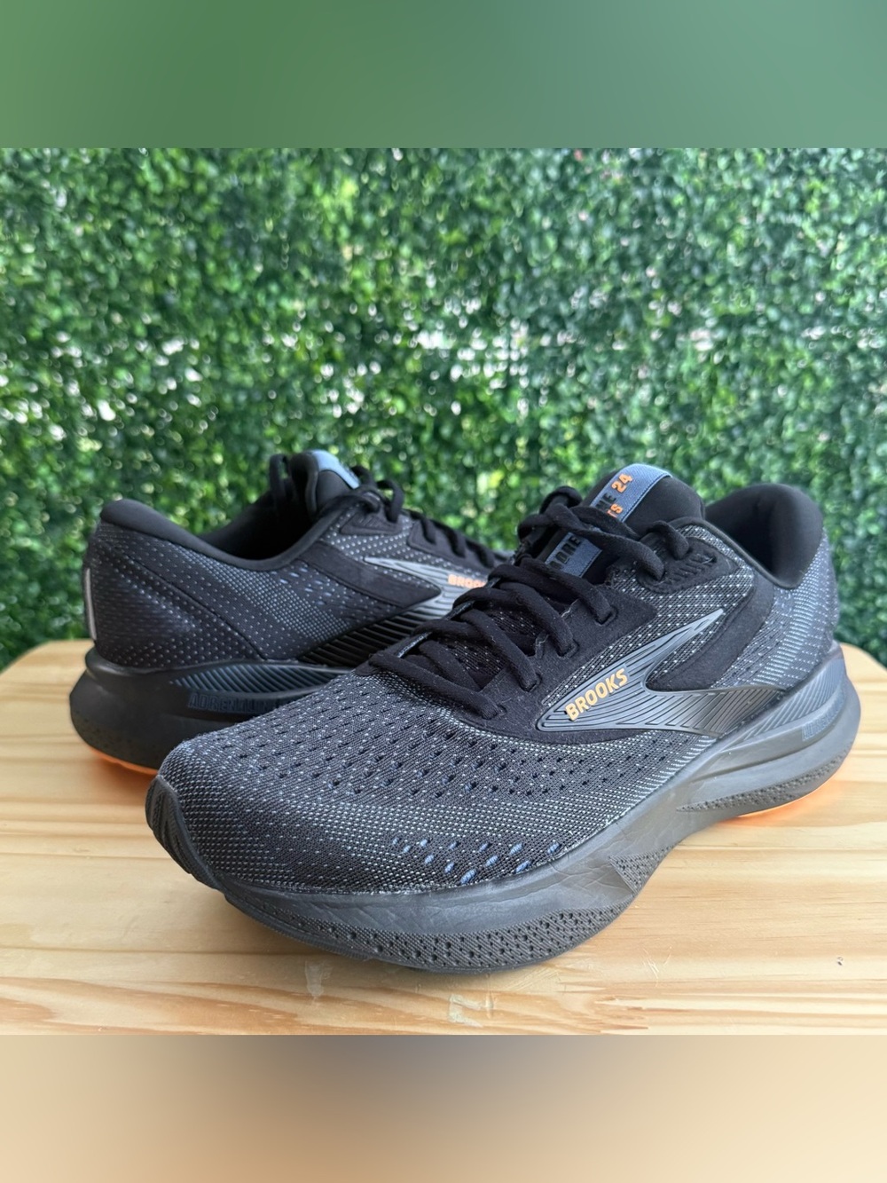 Brooks Adrenaline GTS 24 Men’s 10.5 Running Shoes